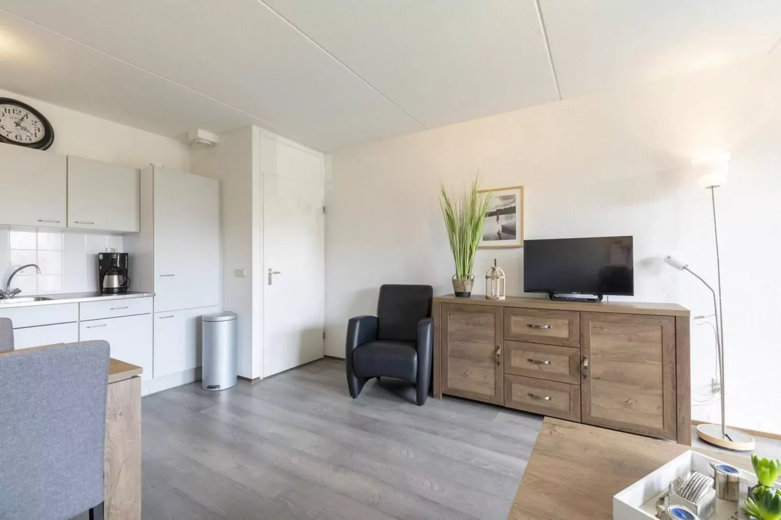 Beach Appartement 11-Image-tags.