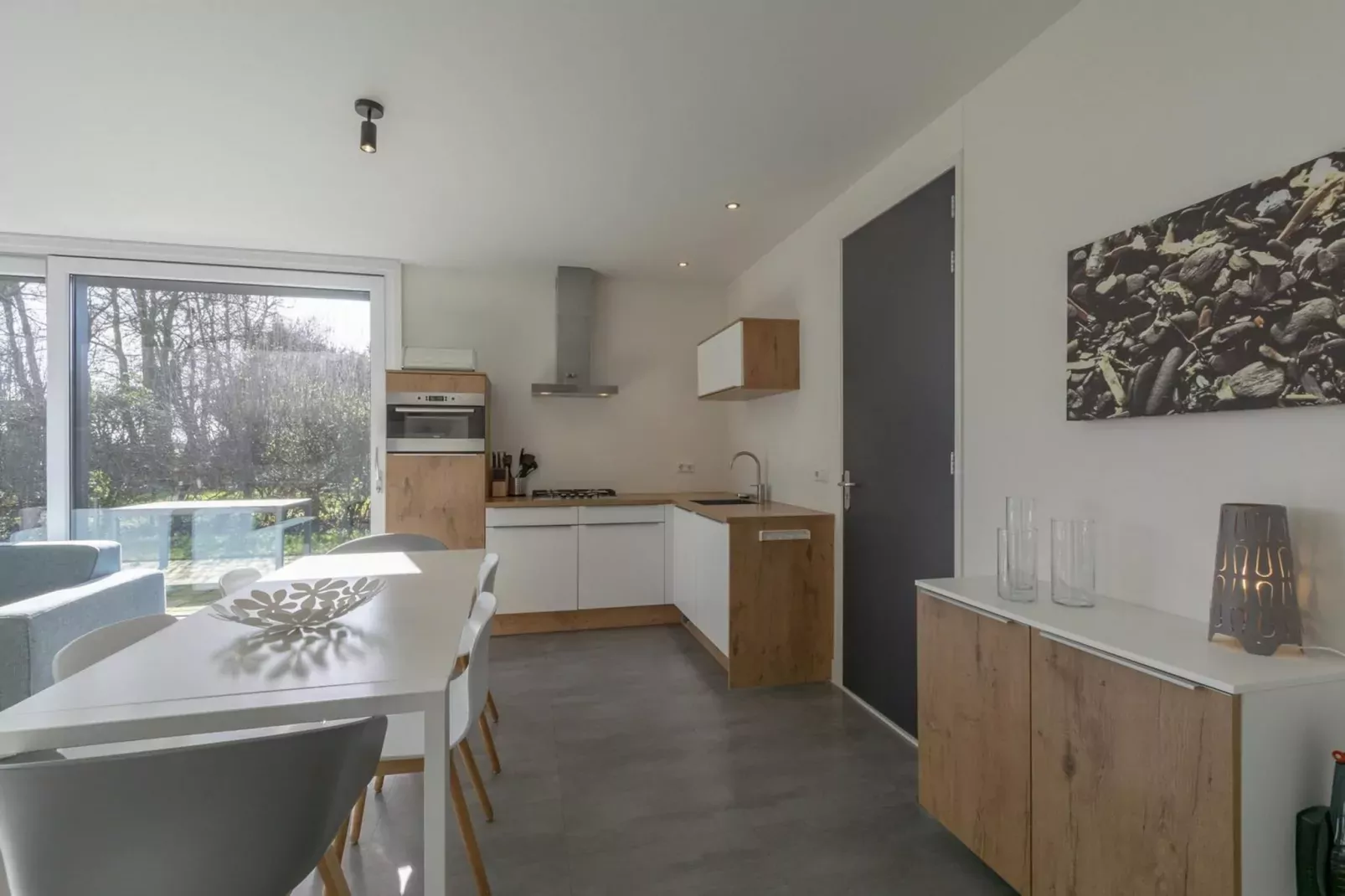 Strandhuis Uitwaayer-Eetkamer