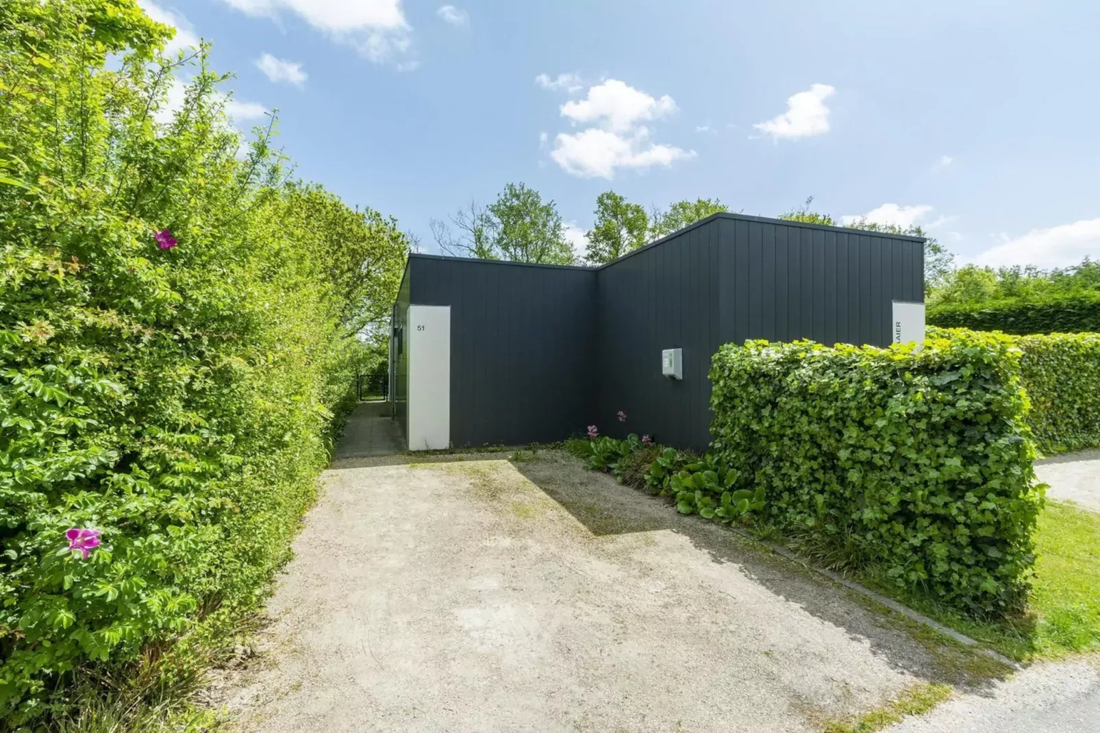 Strandhuis Uitwaayer-Buitenkant zomer