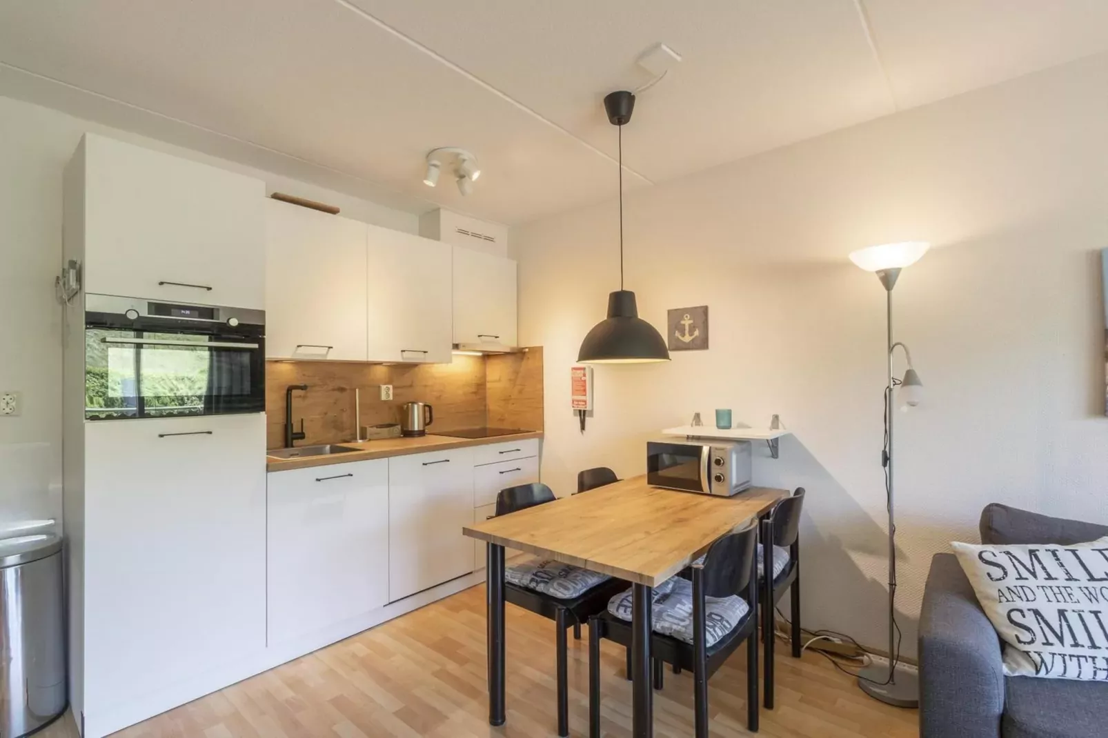 Beach Appartement 25-Eetkamer