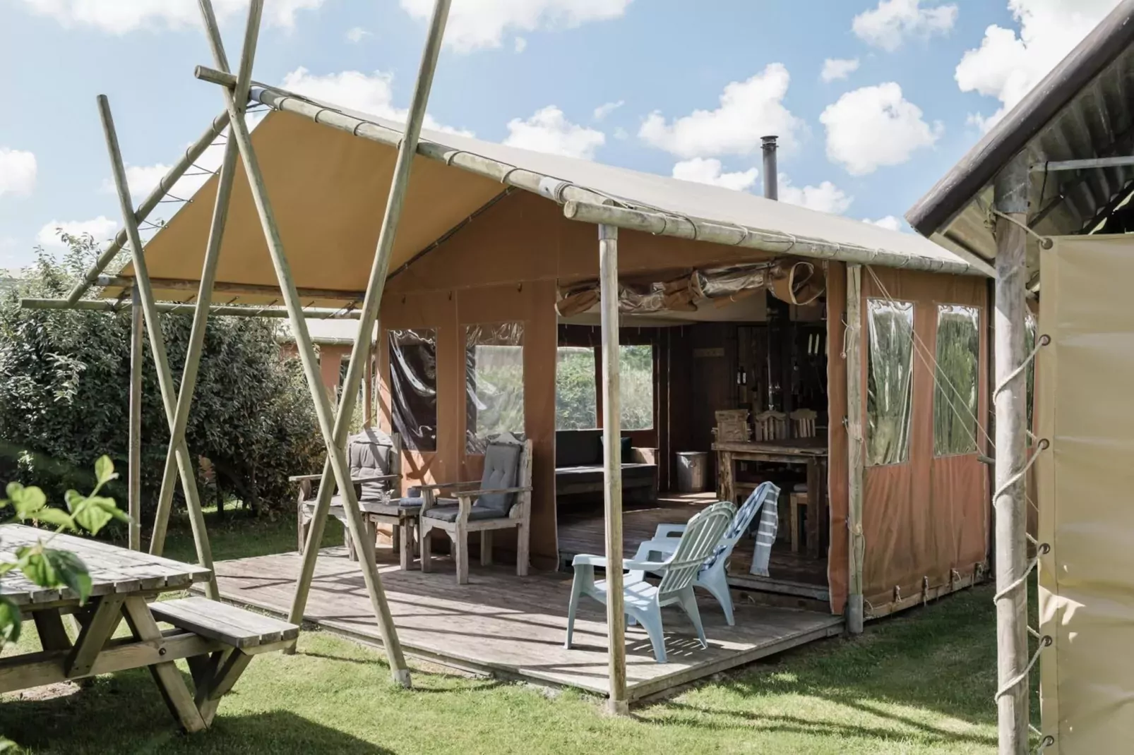 Duynlodge - Duynpark-Buitenkant zomer