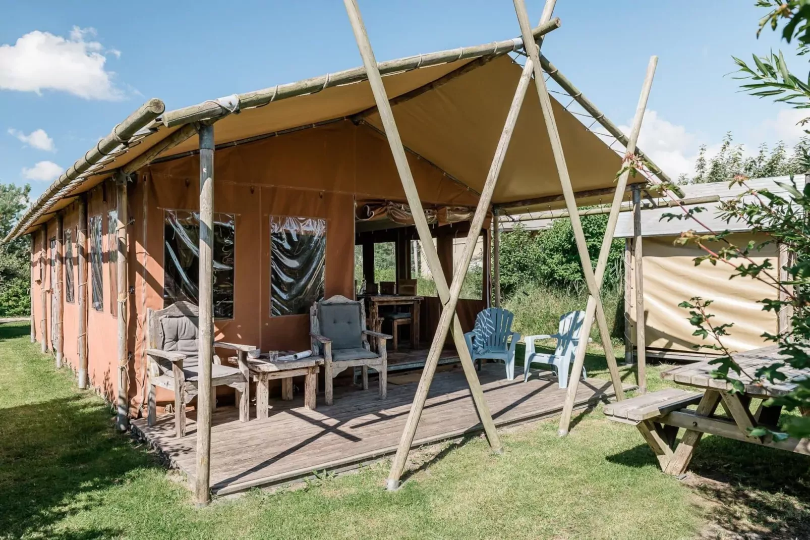 Duynlodge - Duynpark-Buitenkant zomer