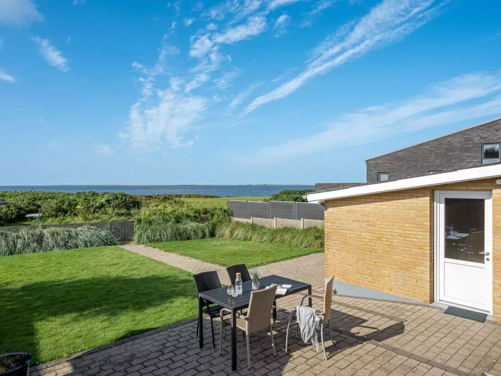 "Bergulv" - 5km from the sea-Buiten