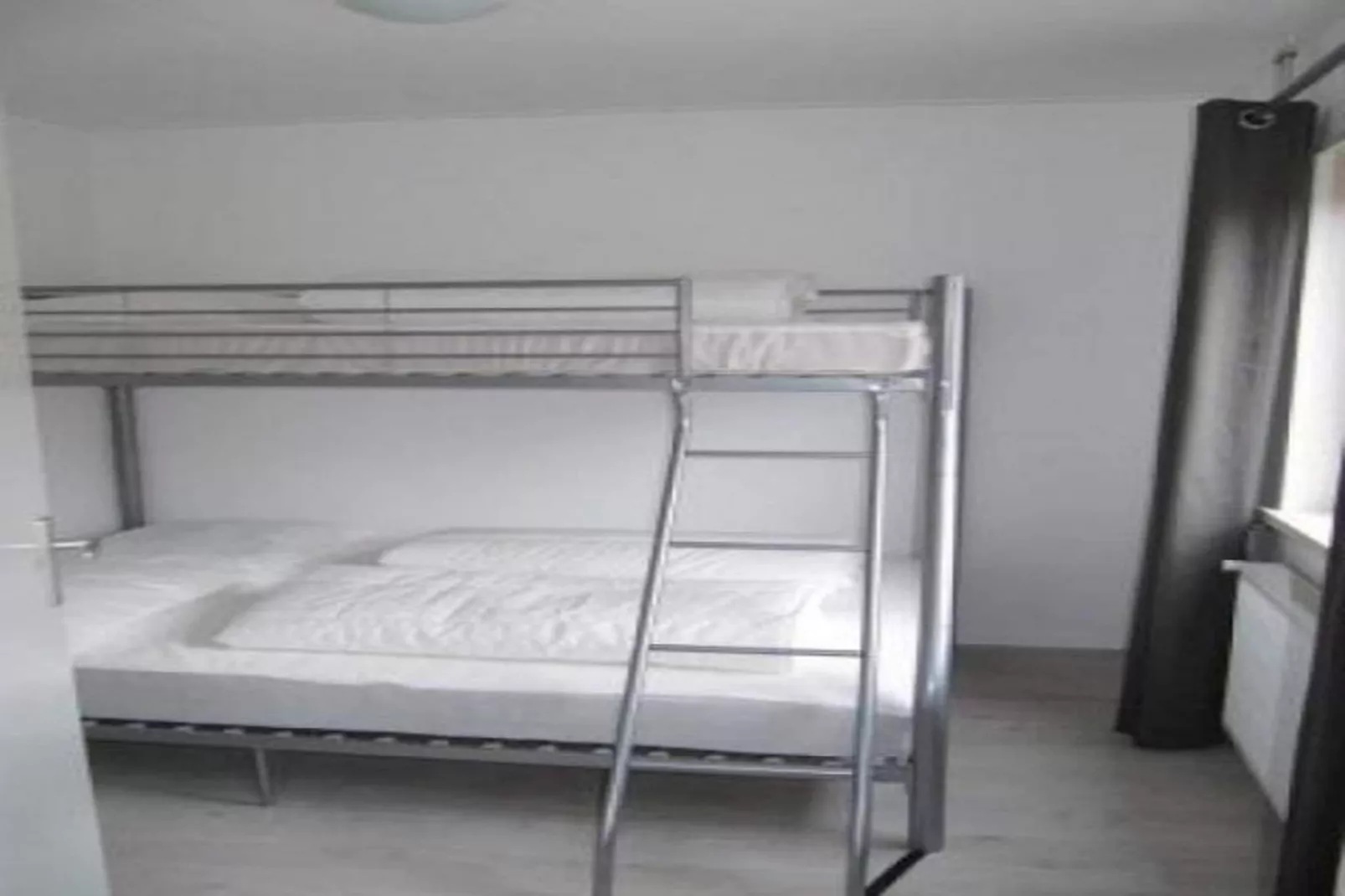 Plein 1945-15 4p-Slaapkamer