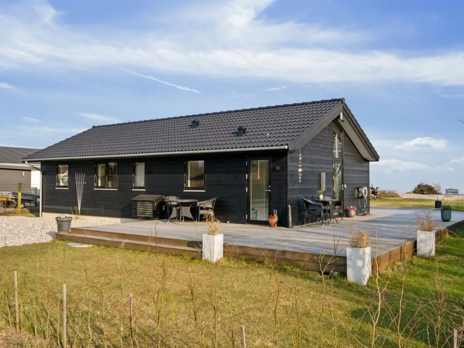 "Viveke" - 10m from the sea-Buiten