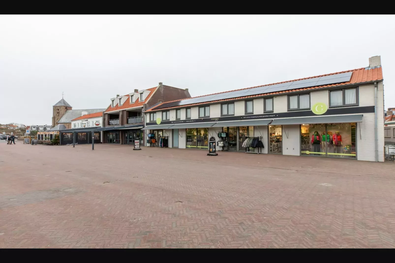 Overnachten in Zoutelande  Comfortabel Appartement Langstraat 5A-Buitenkant zomer
