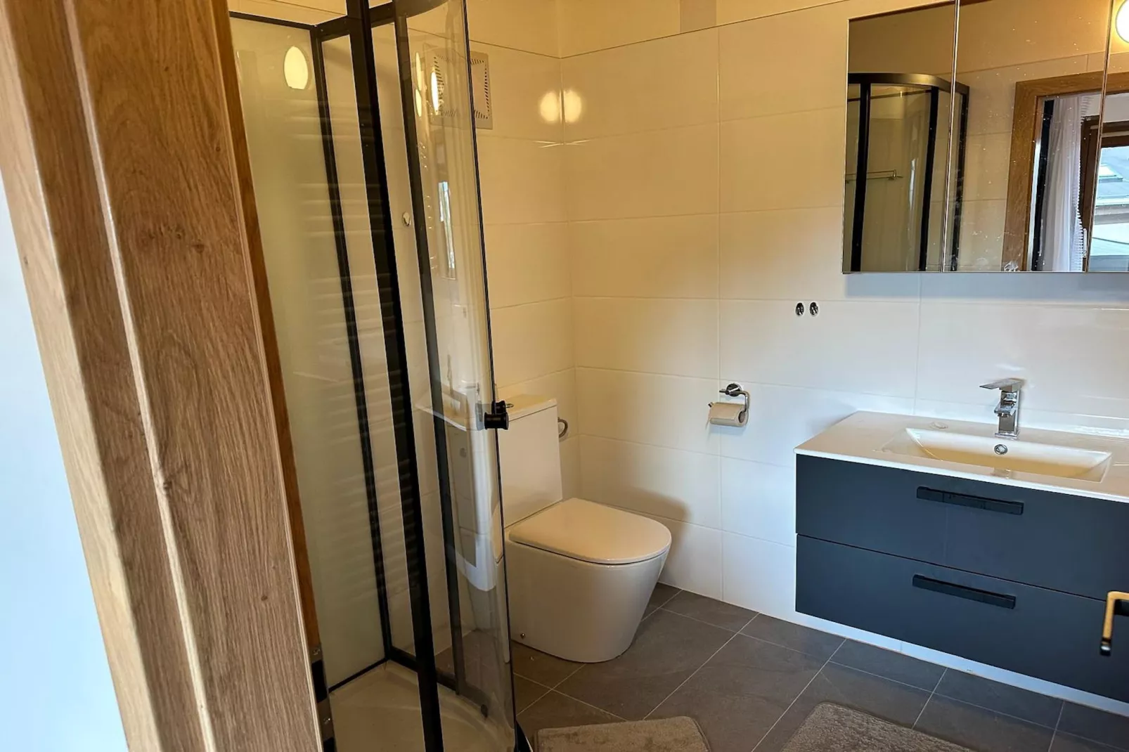 Doppelzimmer 6 - TAMARA in Saalfelden-Pinzgau-Badkamer