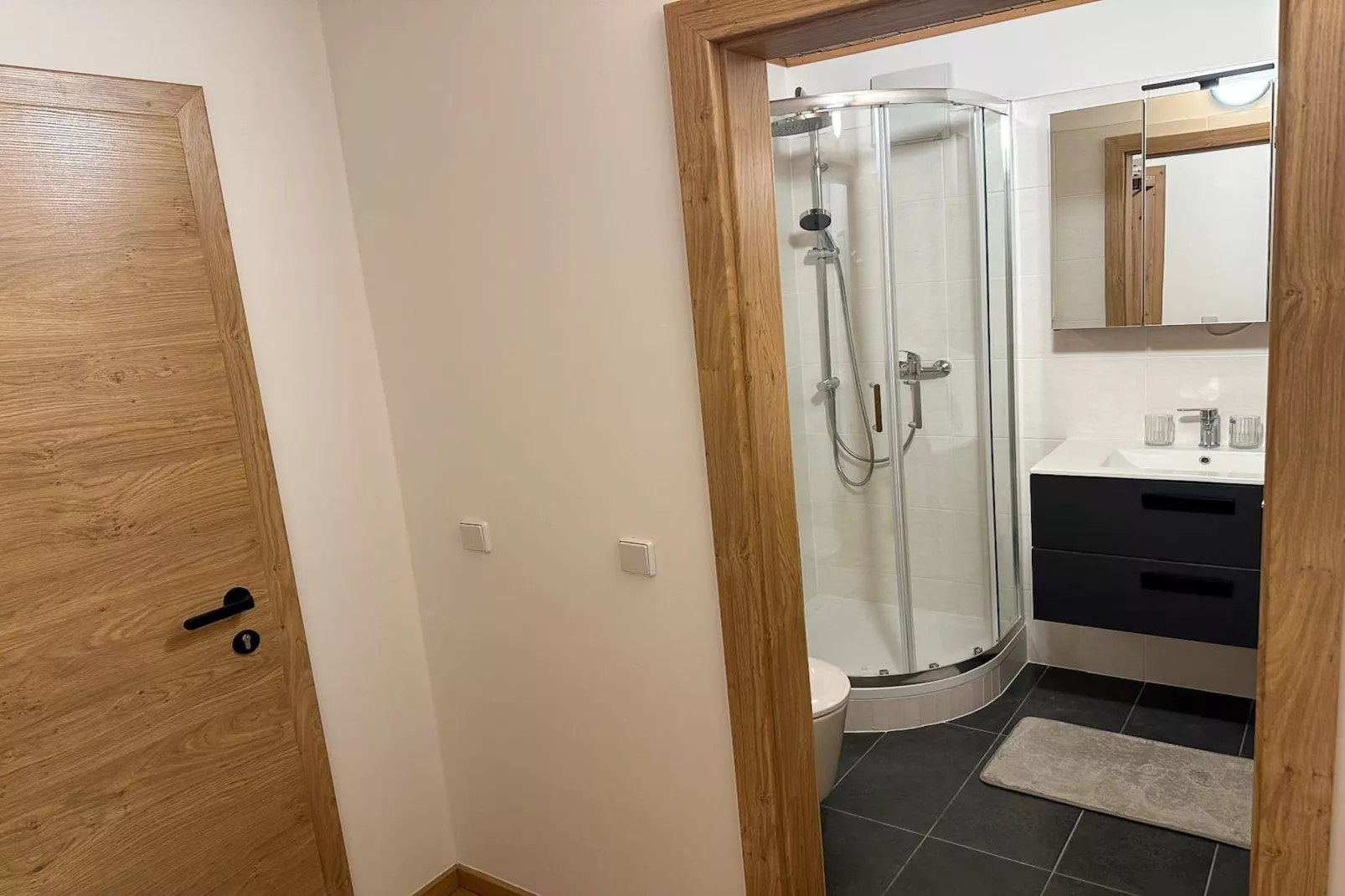 Doppelzimmer 6 - TAMARA in Saalfelden-Pinzgau-Badkamer
