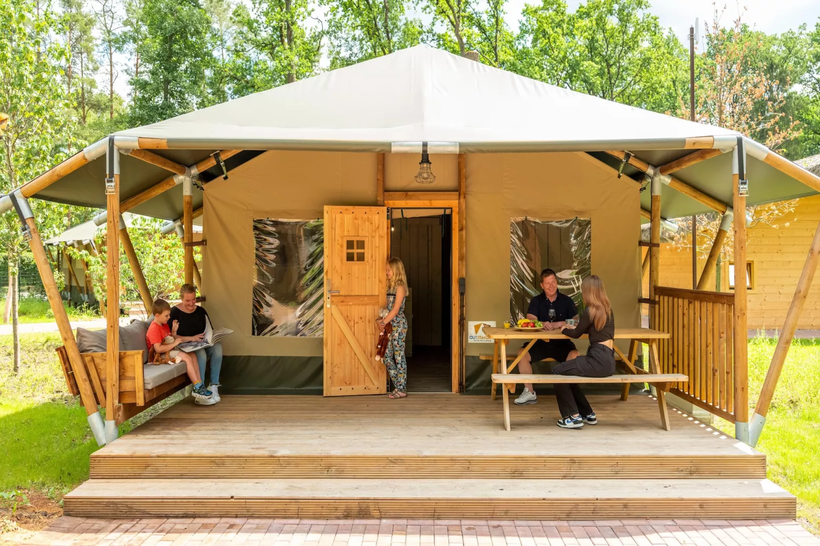 Tongasoa-Lodges 4 Personen-Buitenkant zomer
