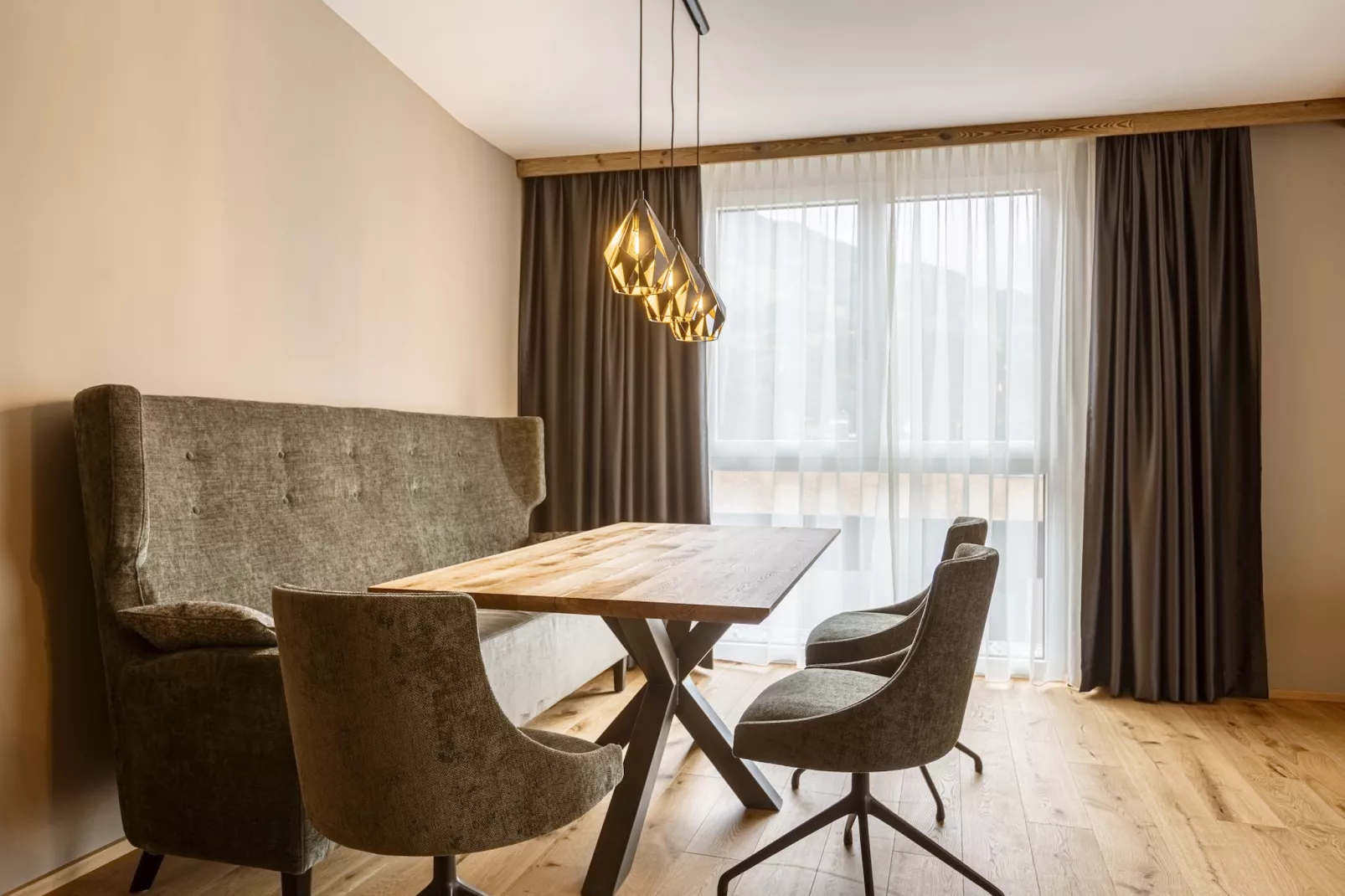 Zillertal Suites 10-Woonkamer