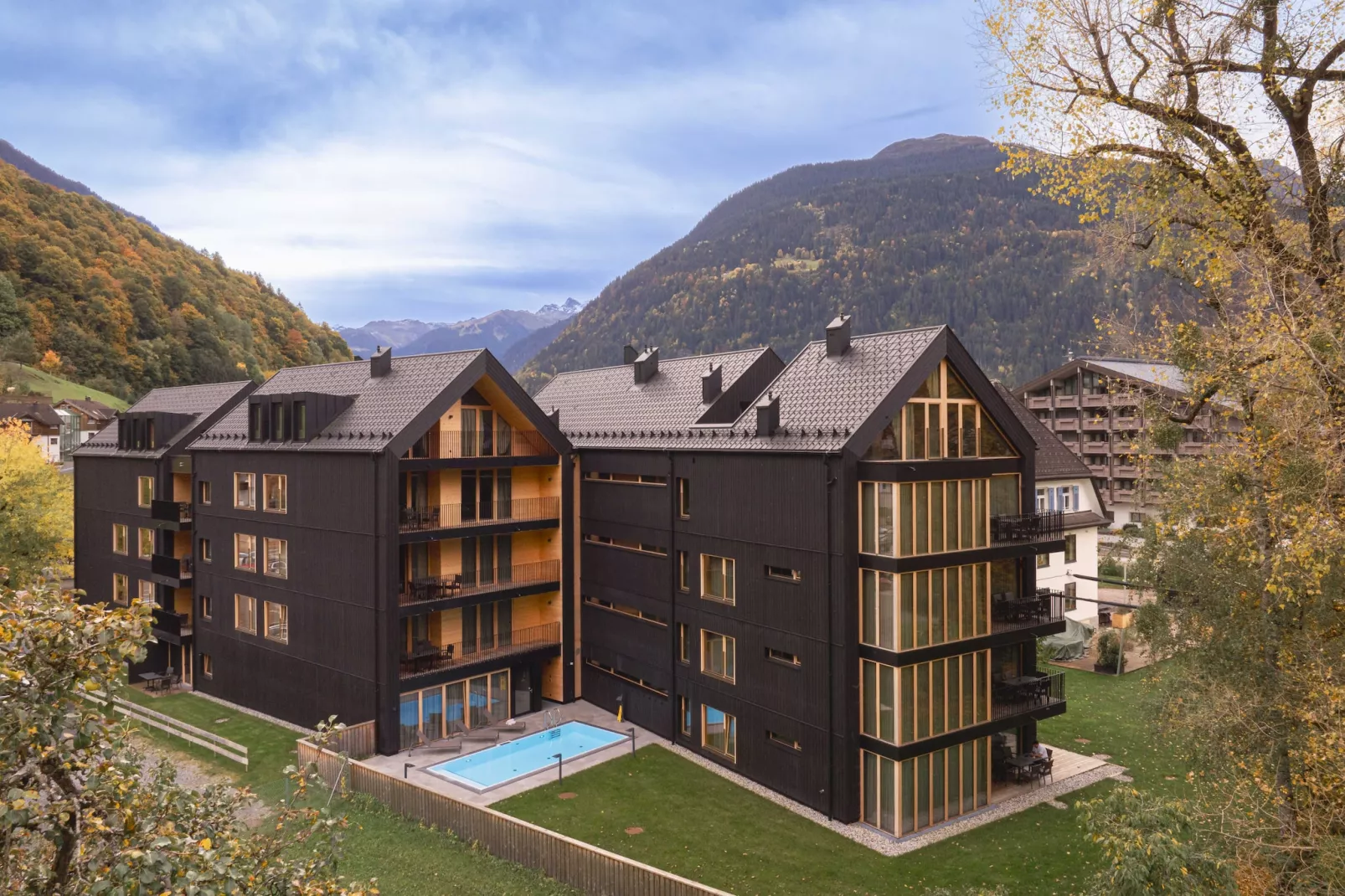 Montafon Suites Schruns 03-Buitenkant zomer