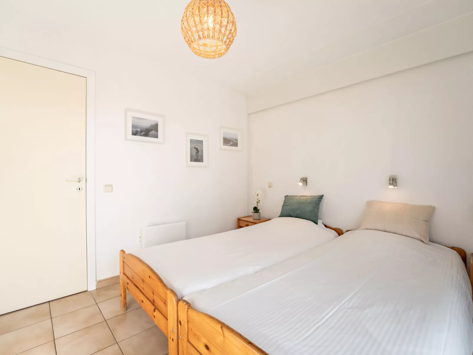 Sirius with parking and shared pool-Binnen
