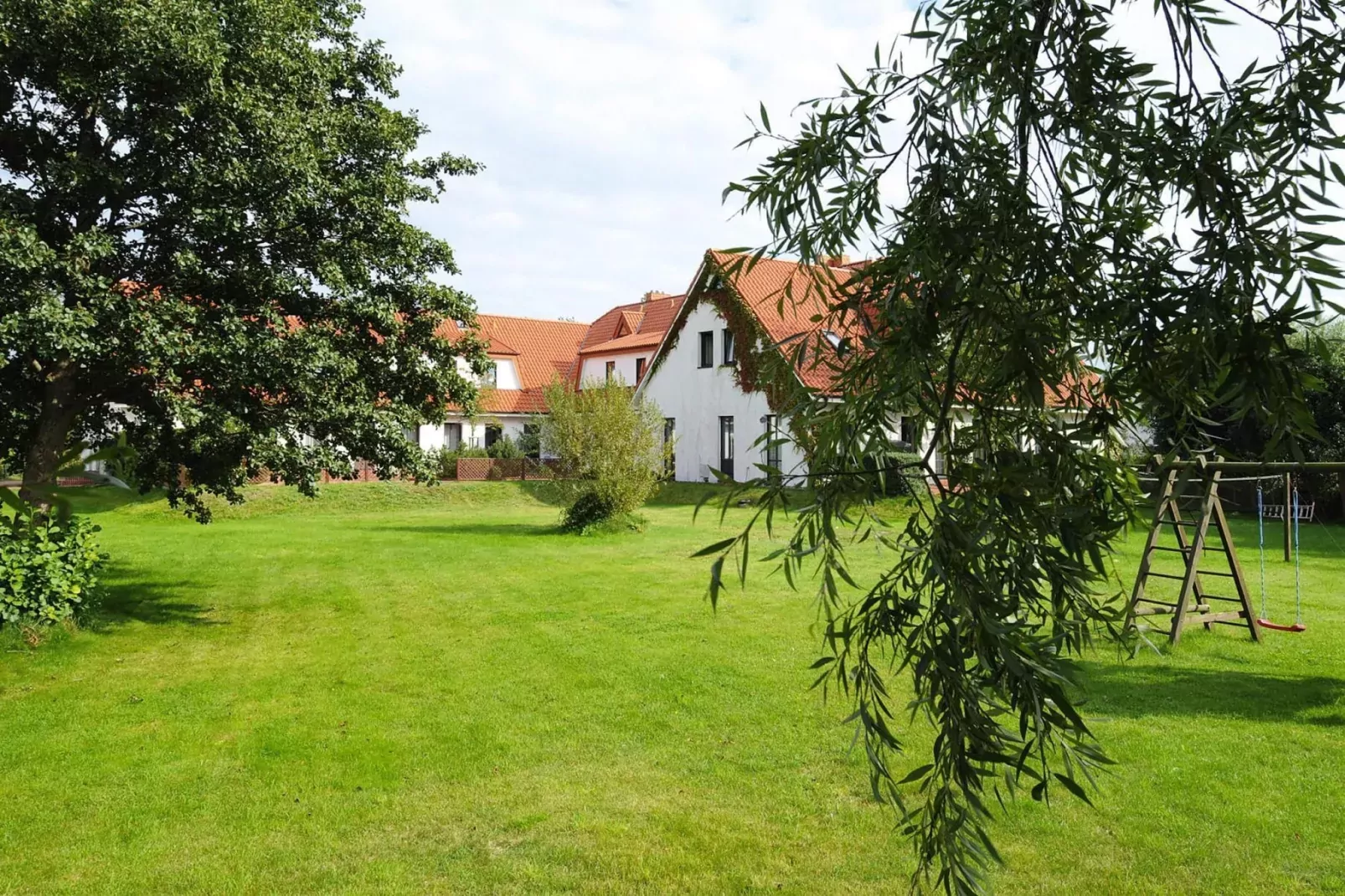 Post Hiddensee-Wohnung 18-Buitenkant zomer