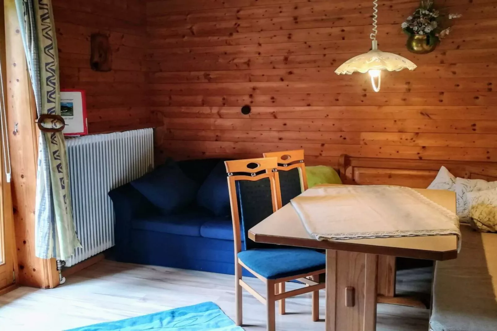 374461-Eetkamer