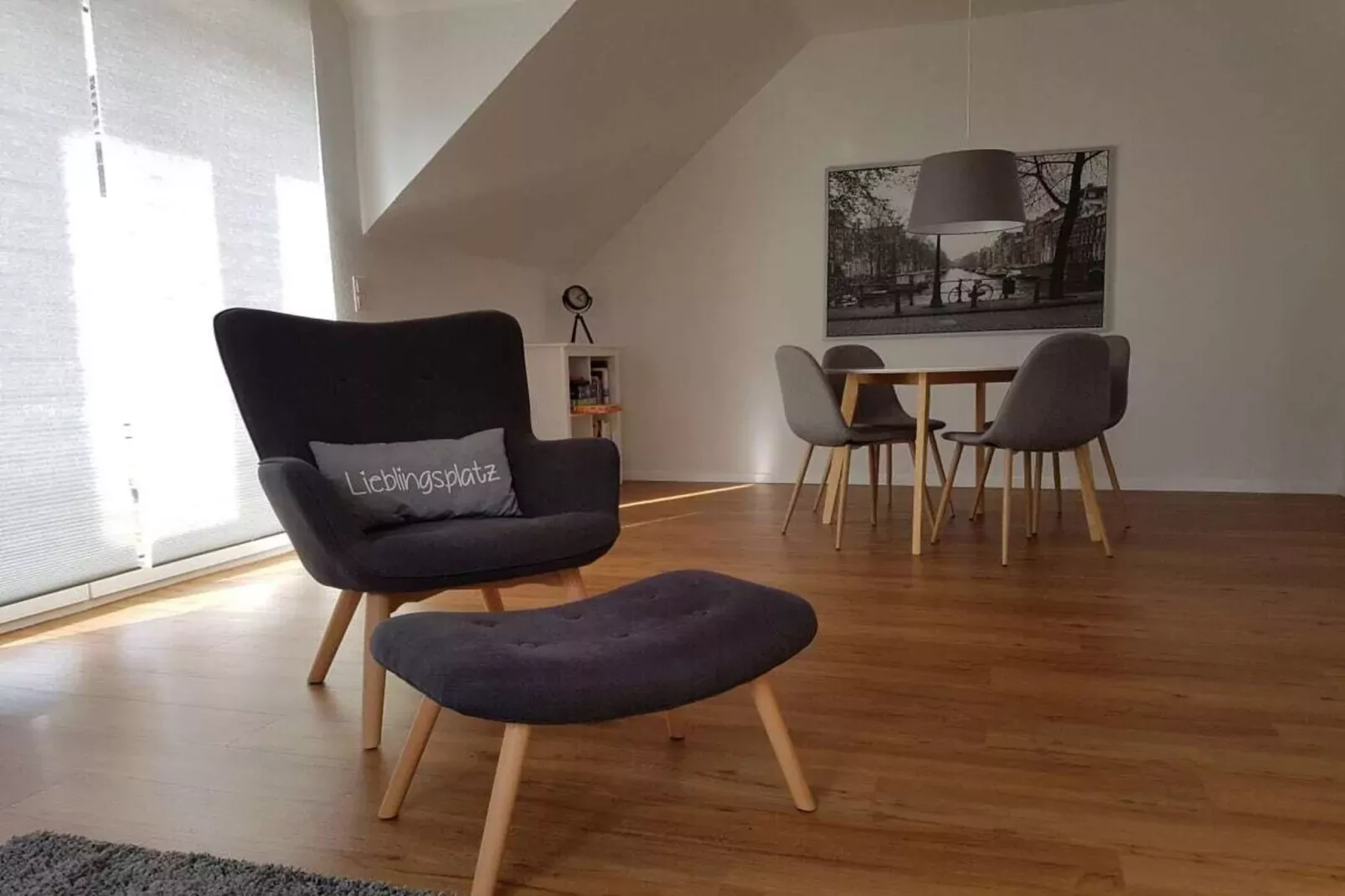 236321-Eetkamer