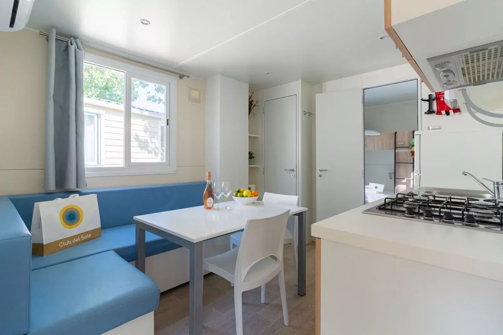 Rimini Family Village Viserba Rimini - Lodge 4 plus 1 pax-Eetkamer