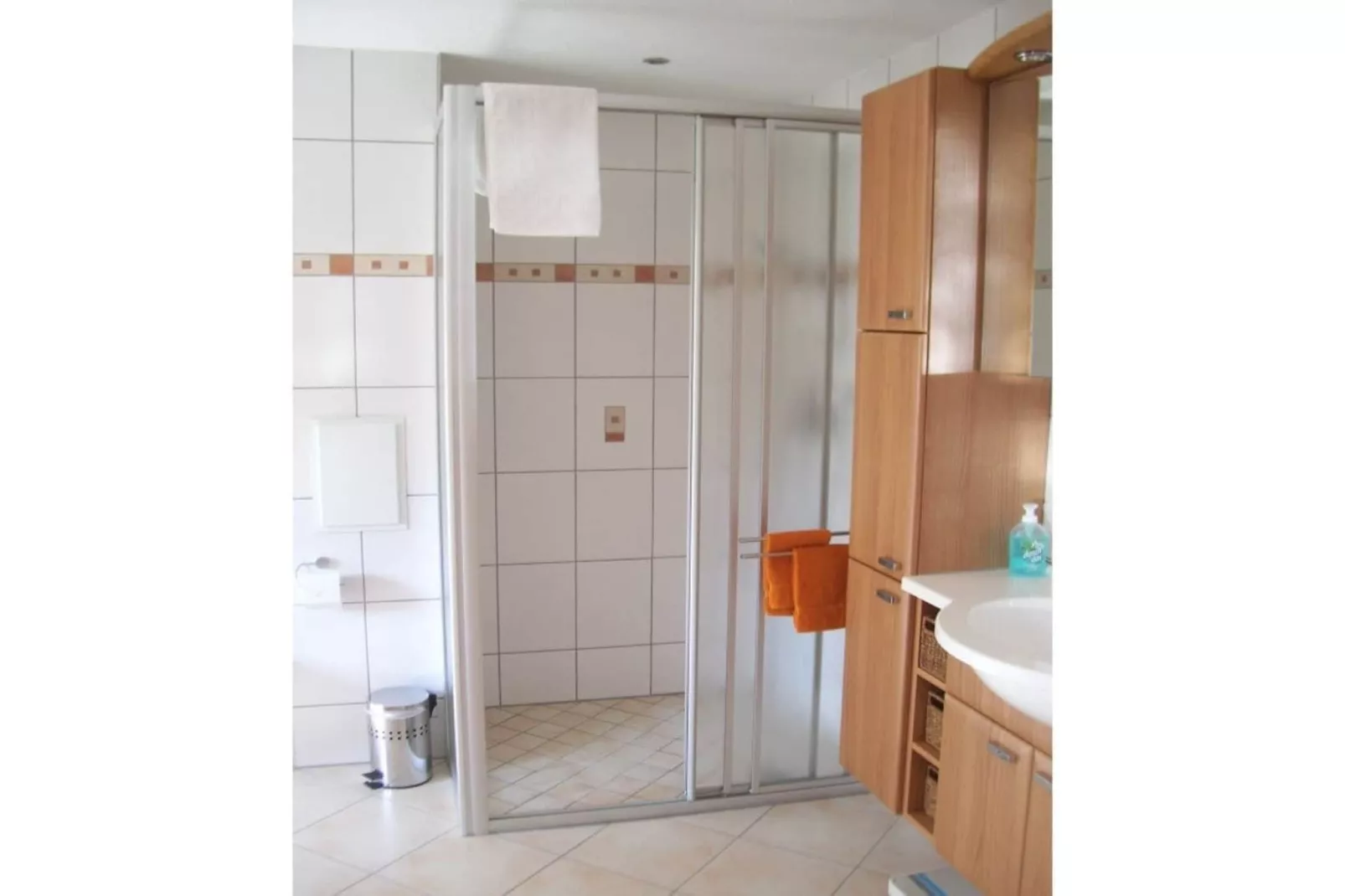 13650-Badkamer