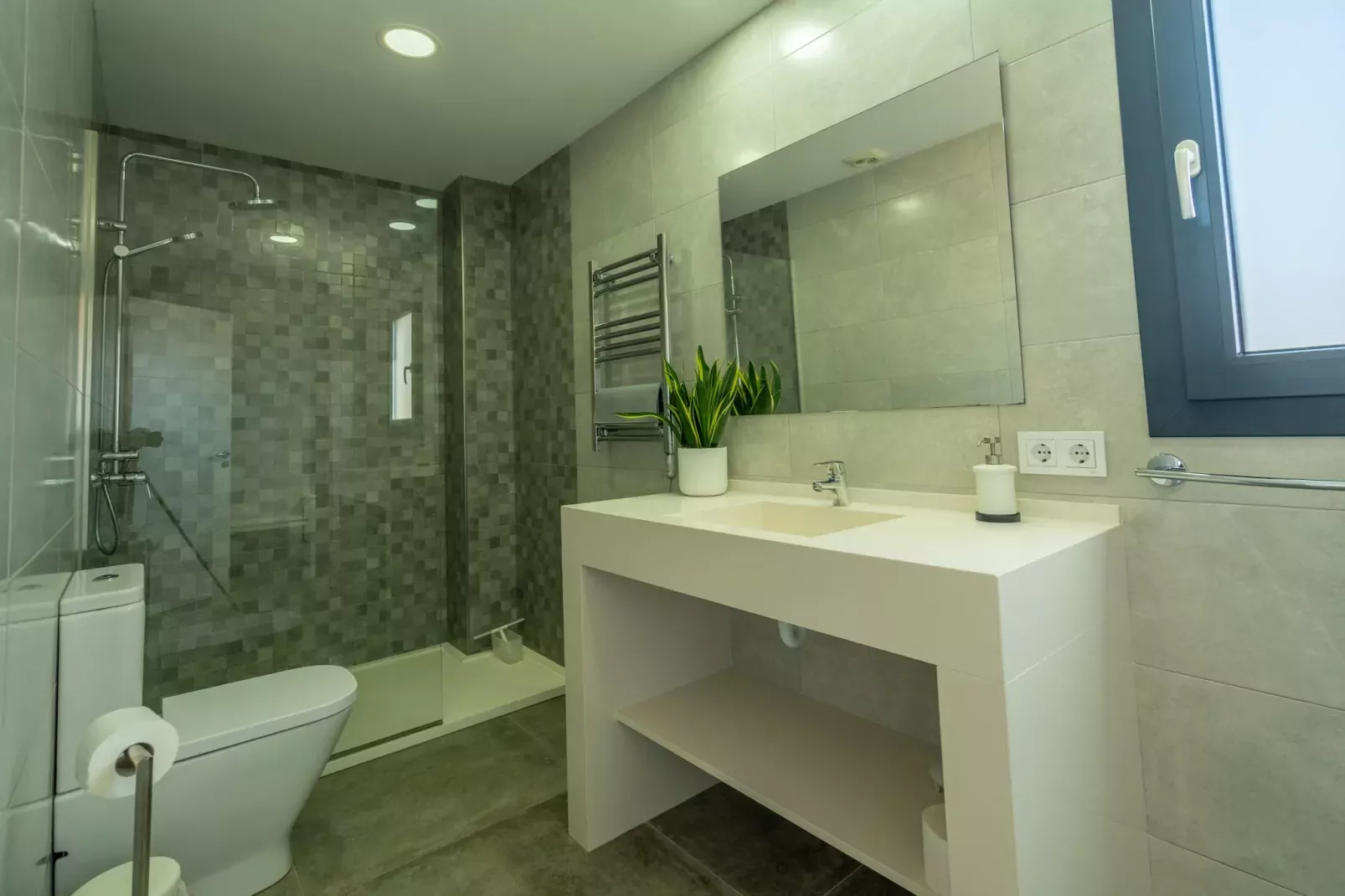 Son Serra Paradise, Beach House 5StarsHome Mallorc-Badkamer