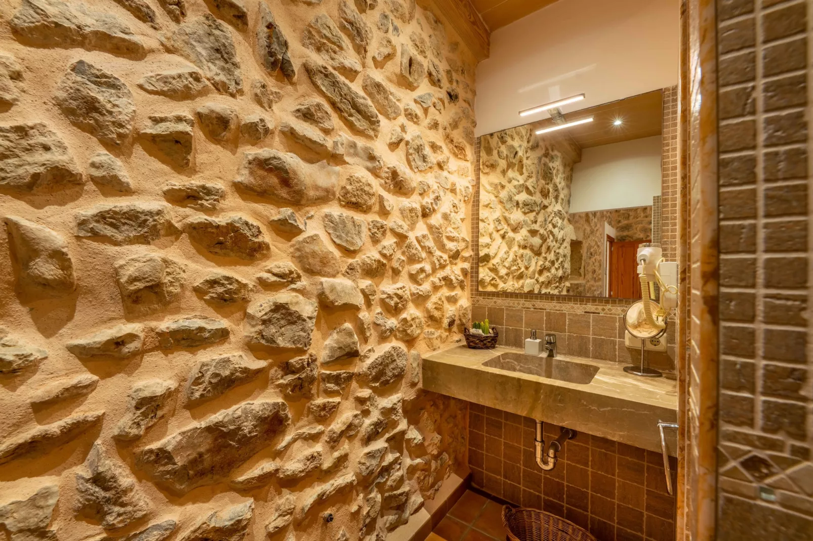Issamar, Finca 5StarsHome Mallorca-Badkamer