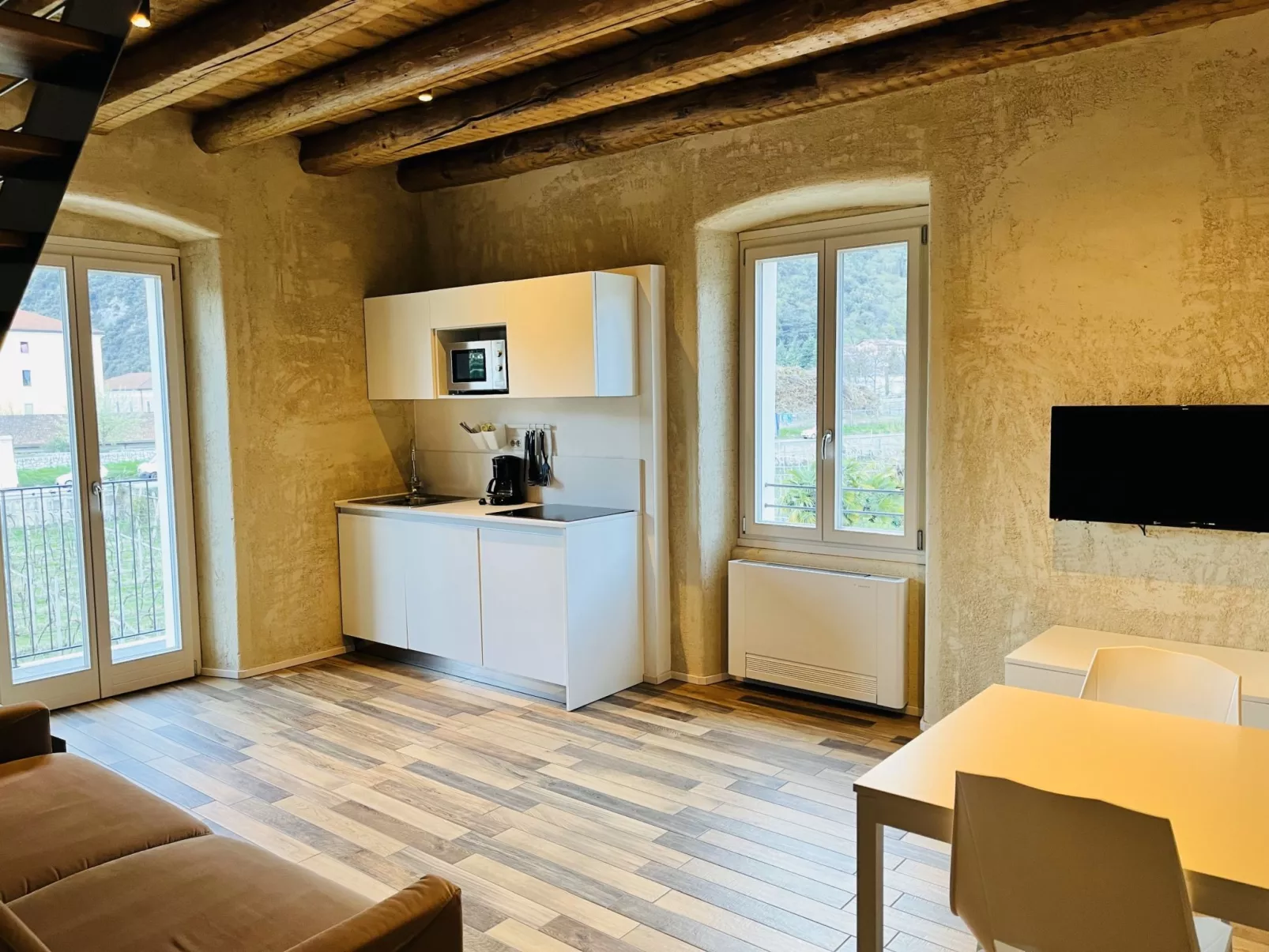 Albola Suite