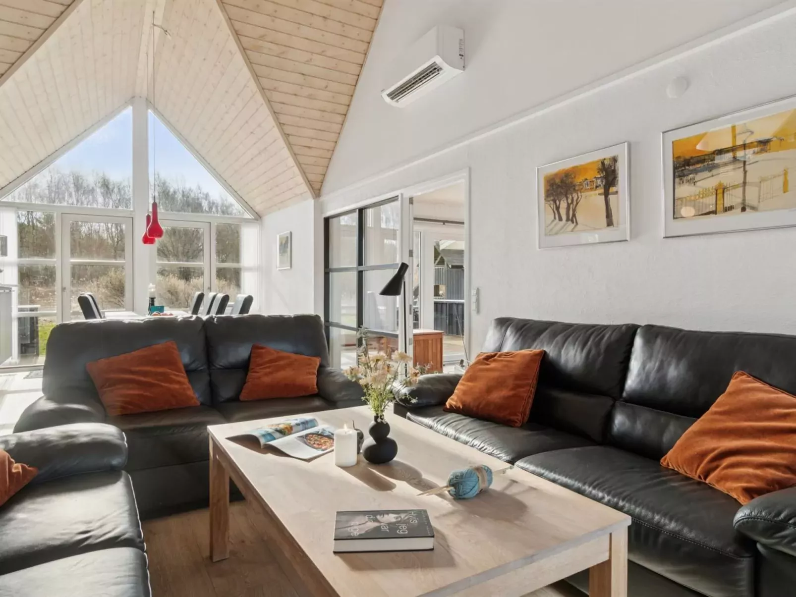 "Soeren" - 300m from the sea