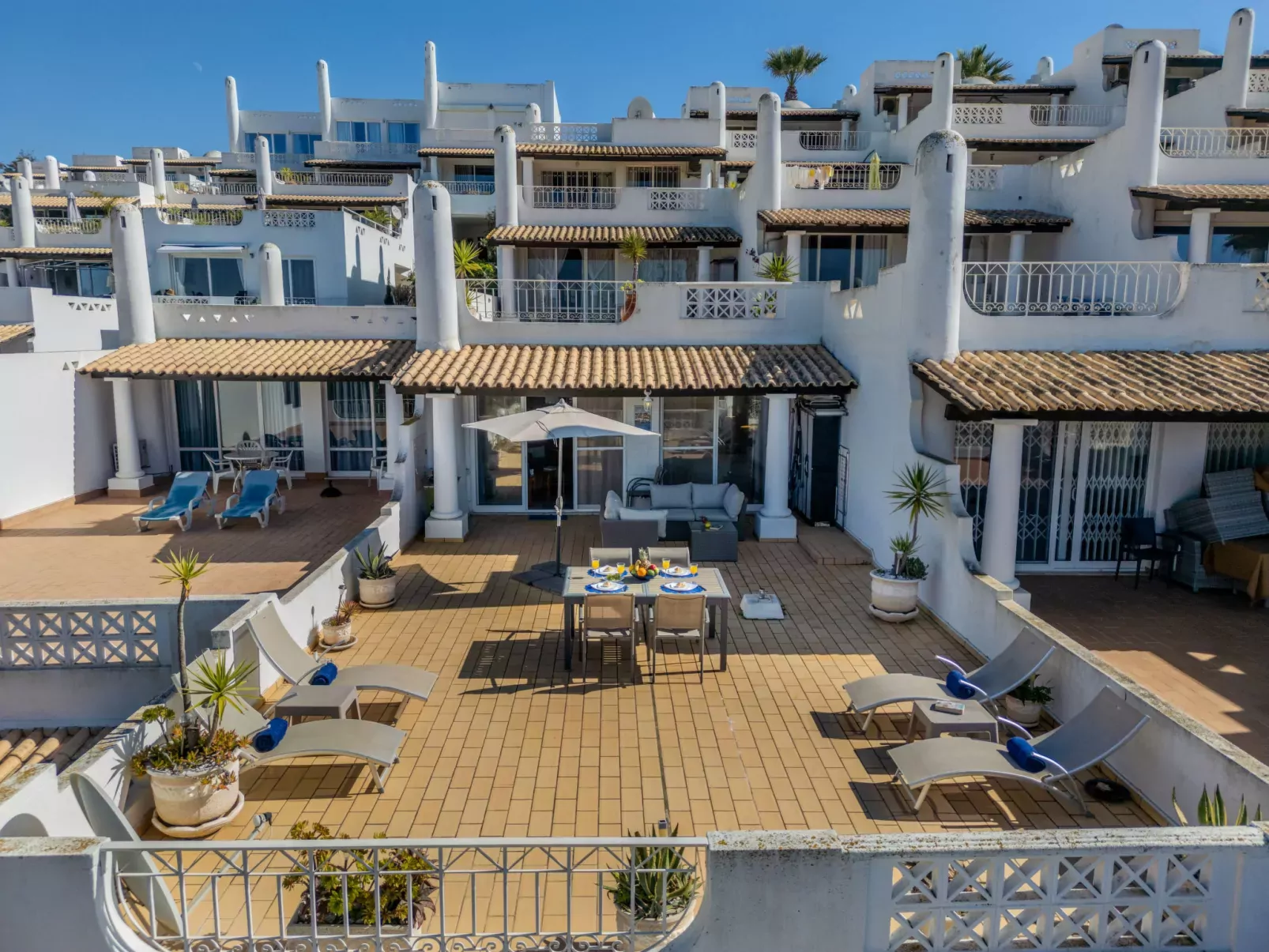 Sol Beach View Terrace-Buiten