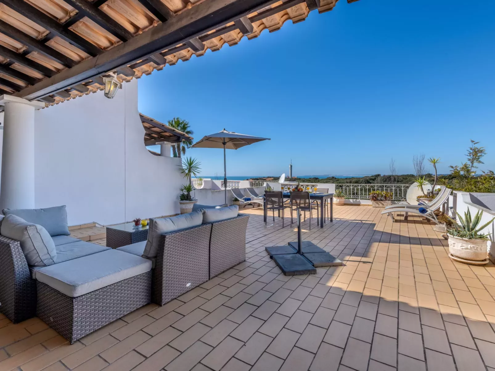 Sol Beach View Terrace-Buiten