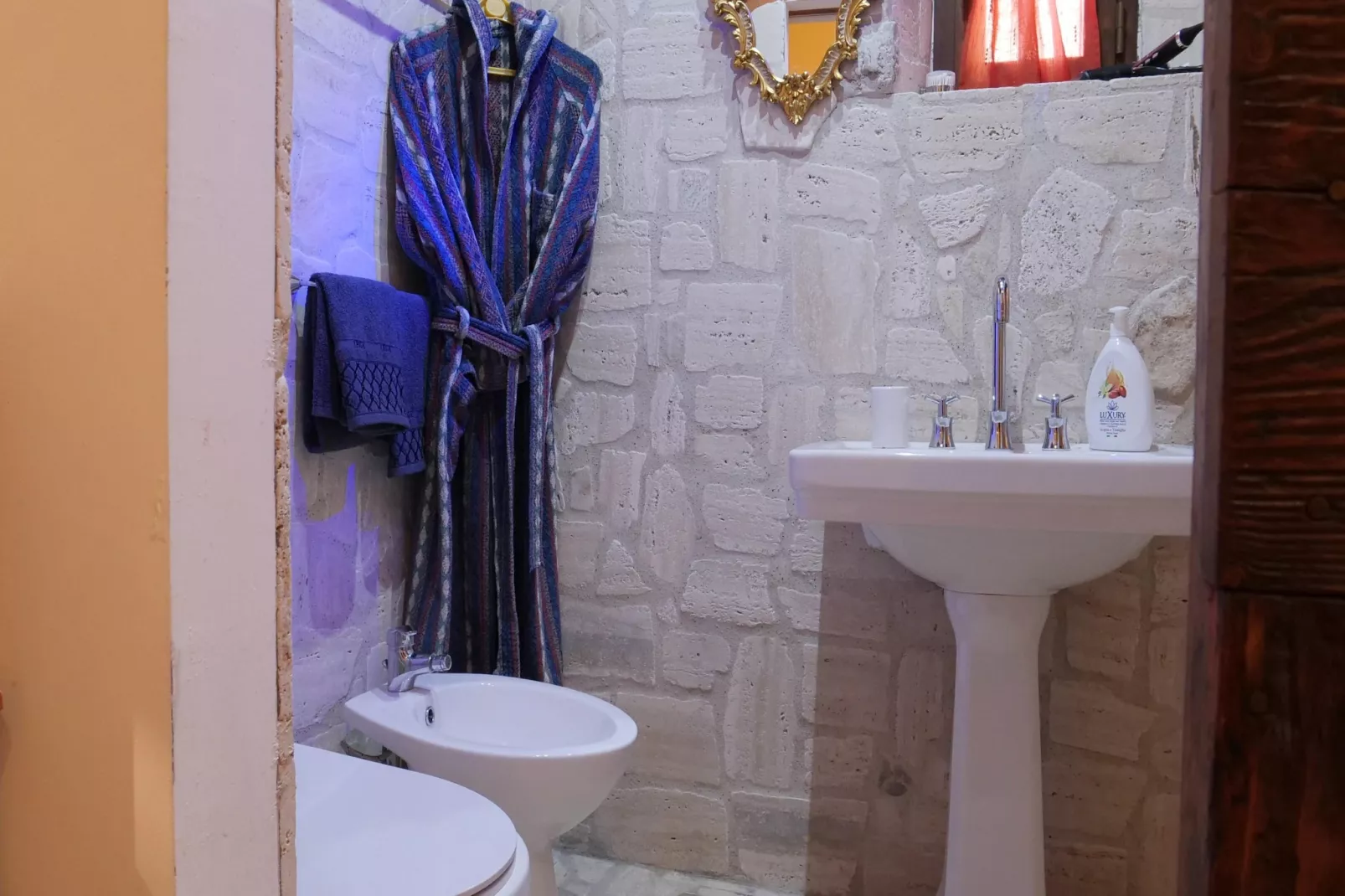 Casa Carlotta-Badkamer