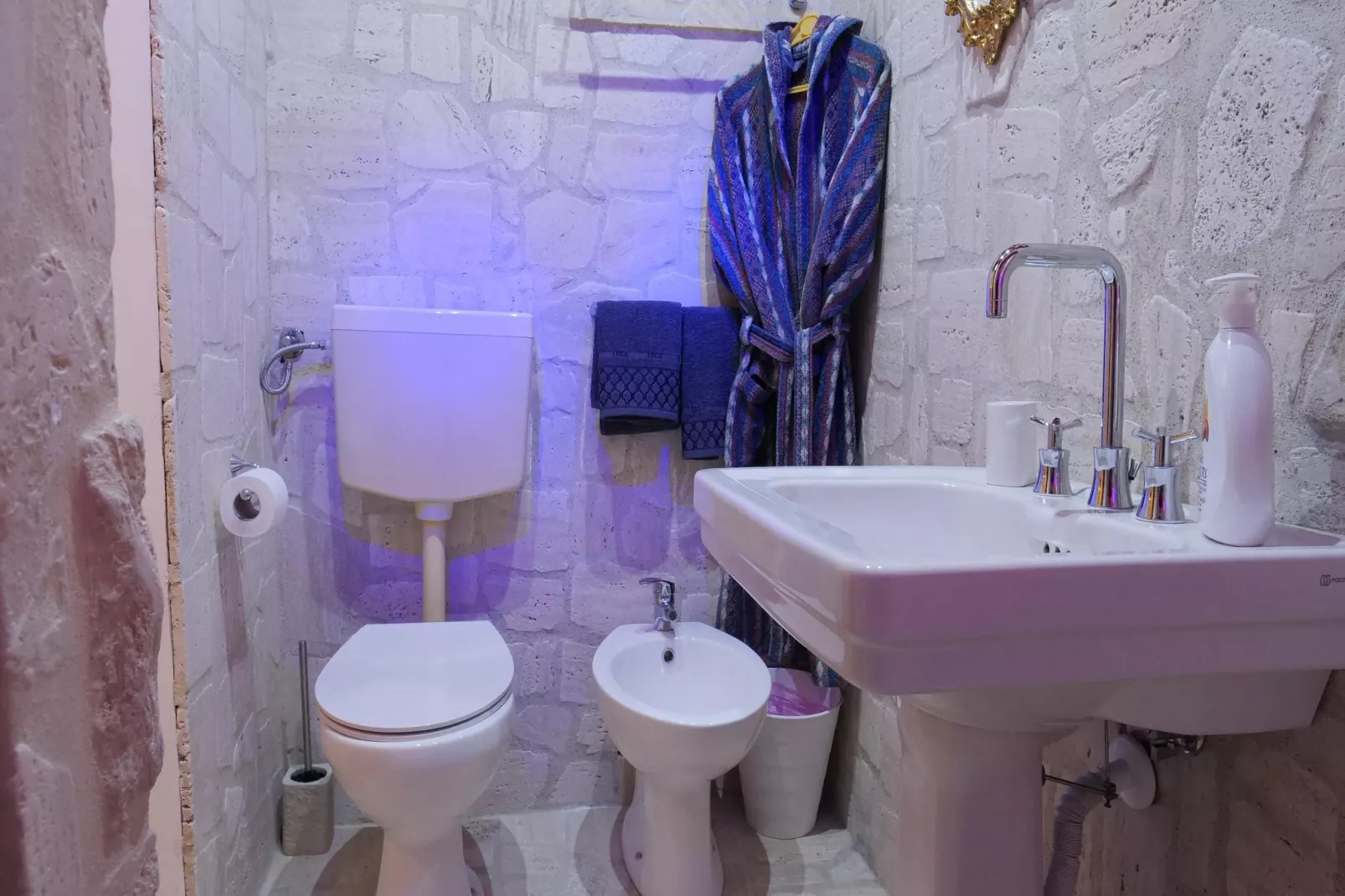 Casa Carlotta-Badkamer