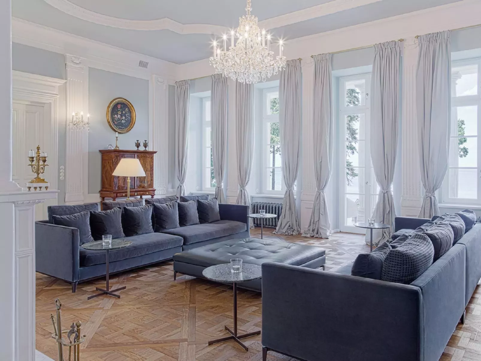 Manowce Palace-Binnen