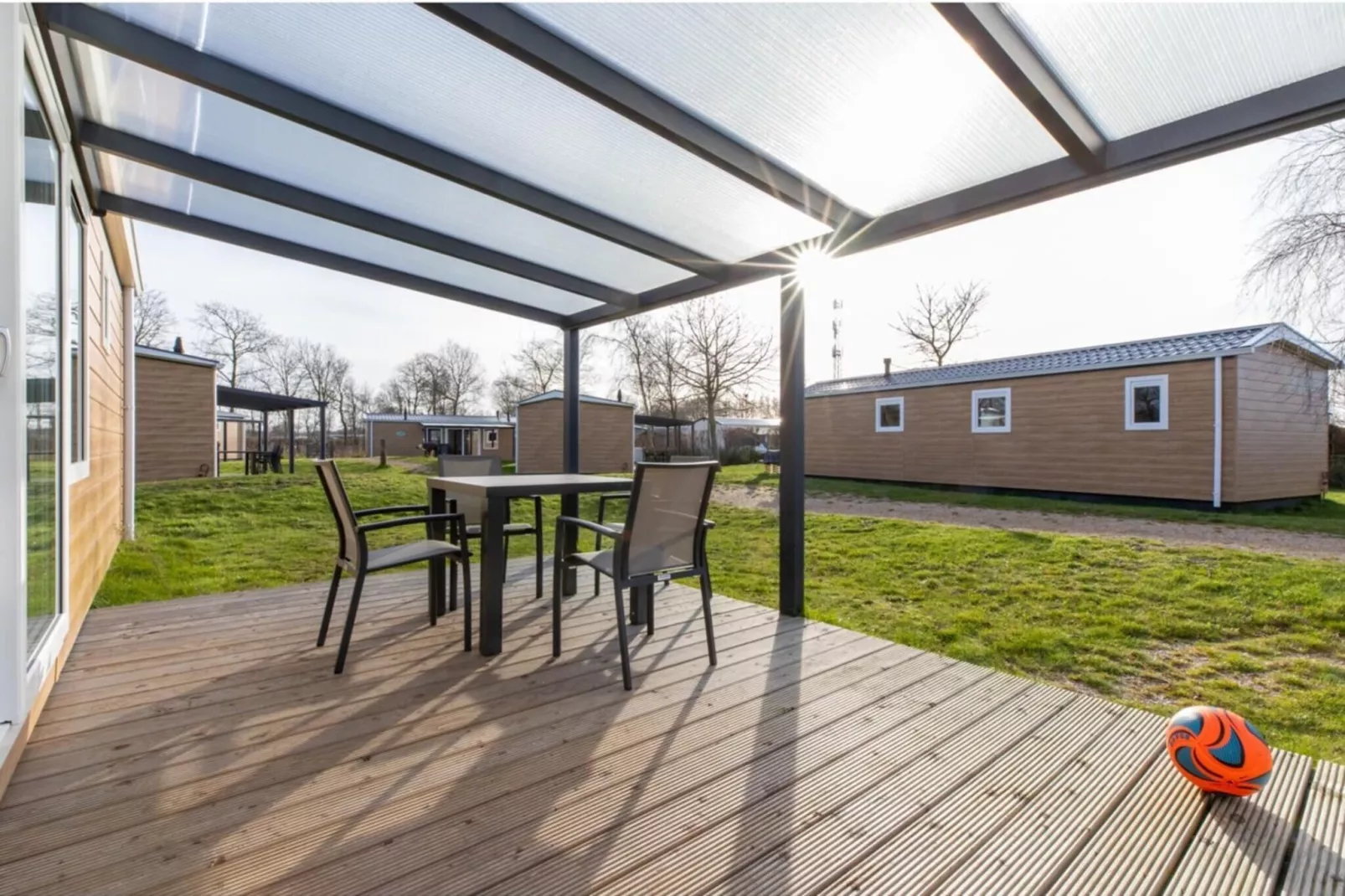 Chalet - Camping de Duinhoeve 'Bosdier'-Terrasbalkon