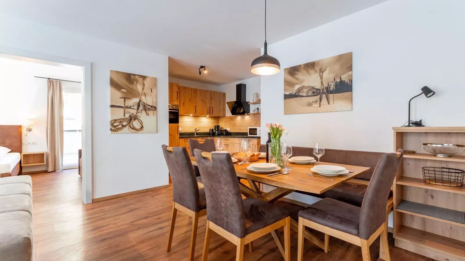 Falken Suites TOP 1-Eetkamer