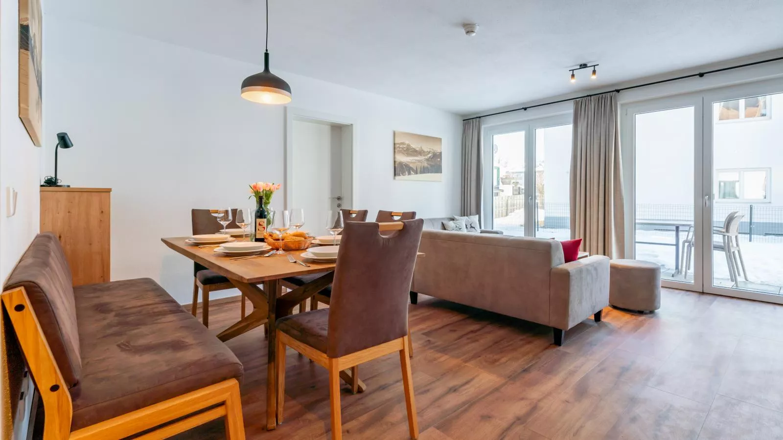 Falken Suites TOP 1-Eetkamer