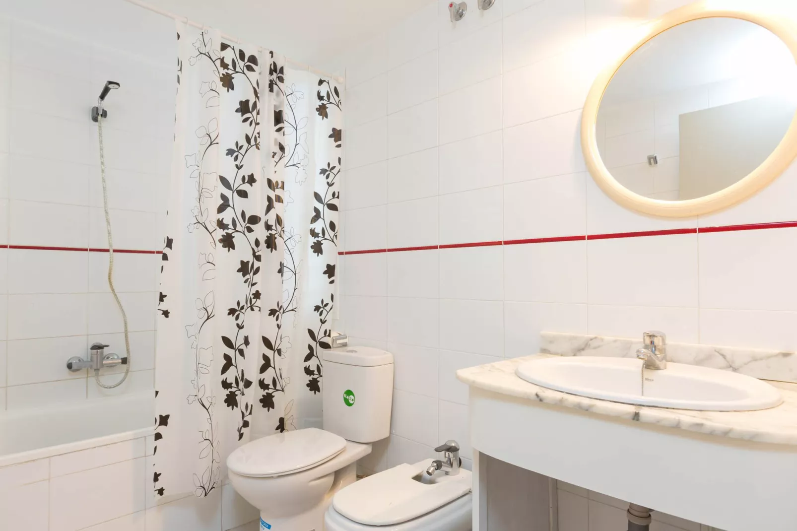 Open Pals - T-Badkamer