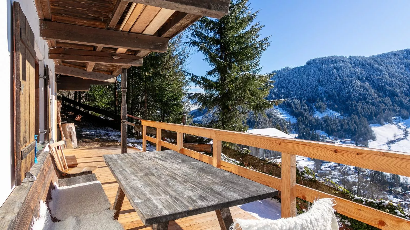 Sonnenhütte unten-Terrasbalkon
