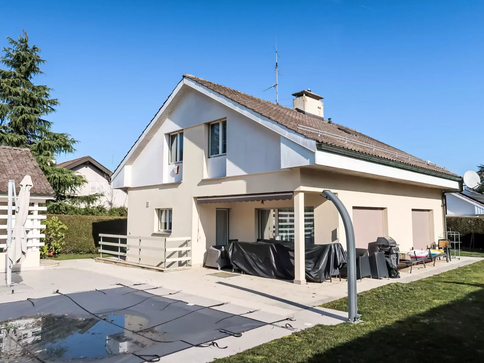 Hauts-de-Genthod-Buiten