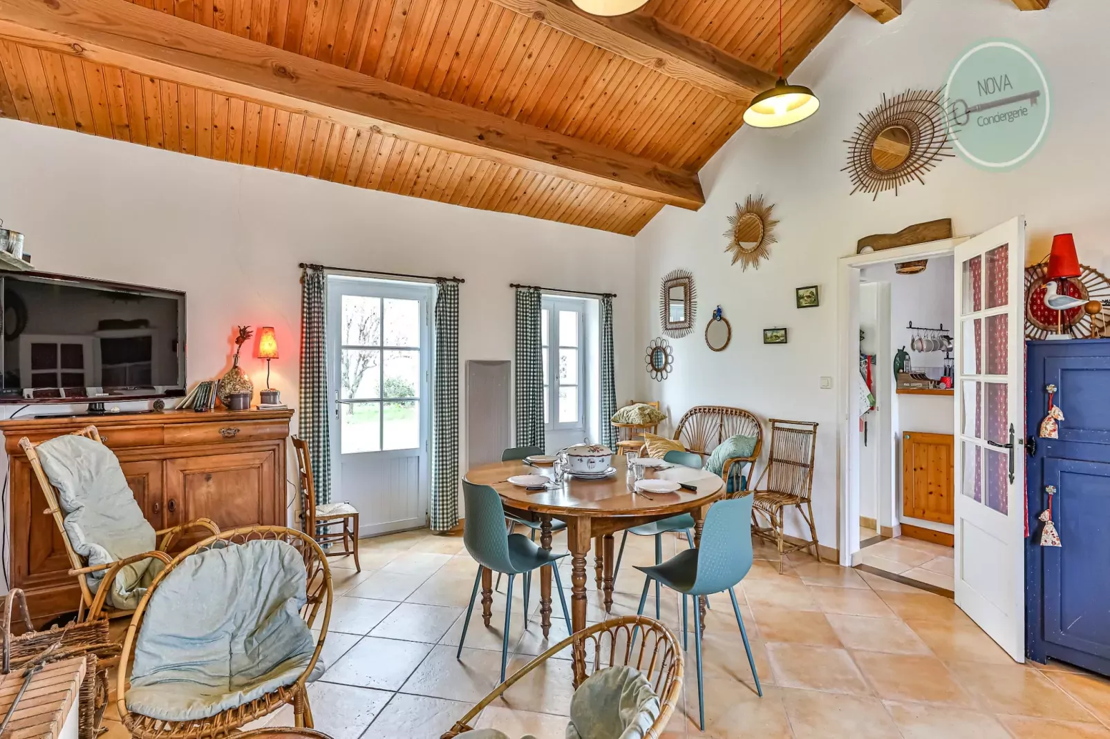Charmante maison vendéenne-Eetkamer