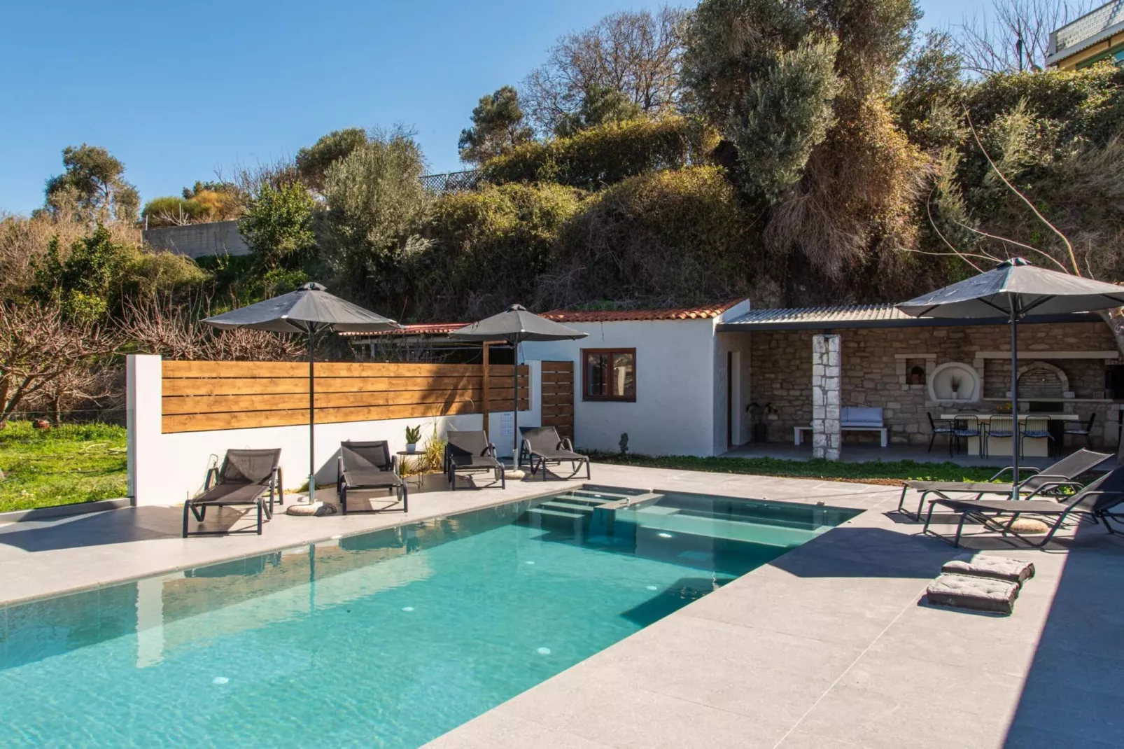 poolofhouse