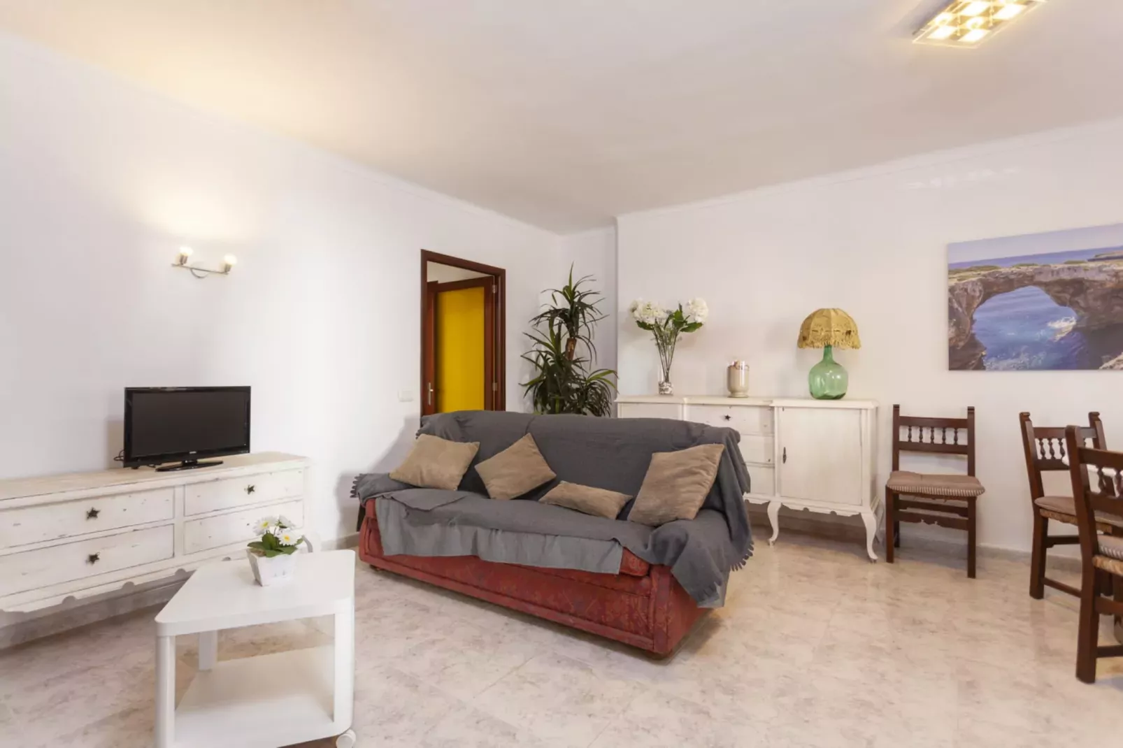 YourHouse Casa Suiza-Woonkamer