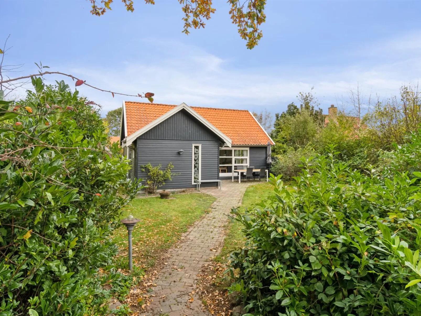 "Skyler" - 250m from the sea