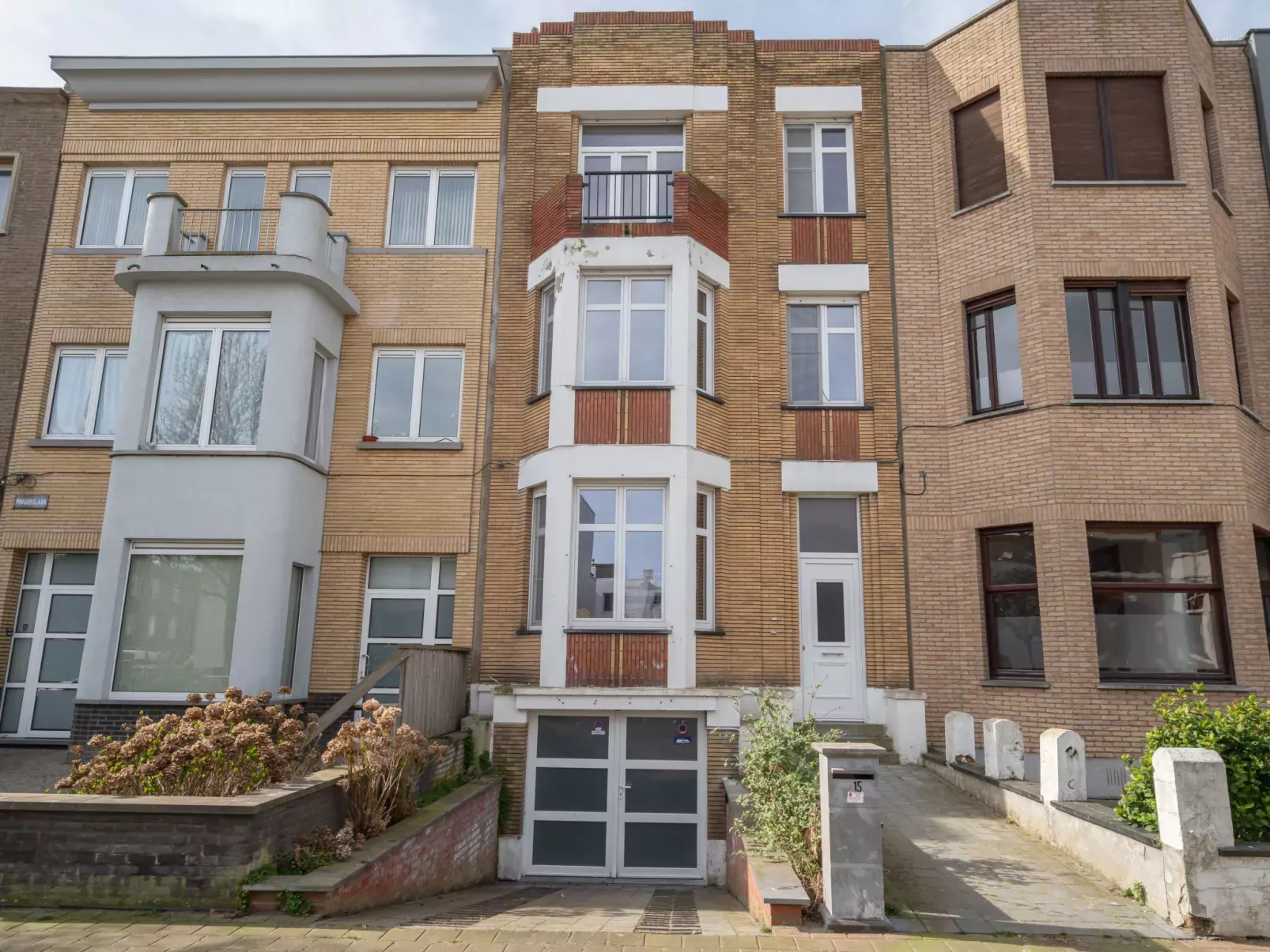 Les Citrinelles with parking-Buiten