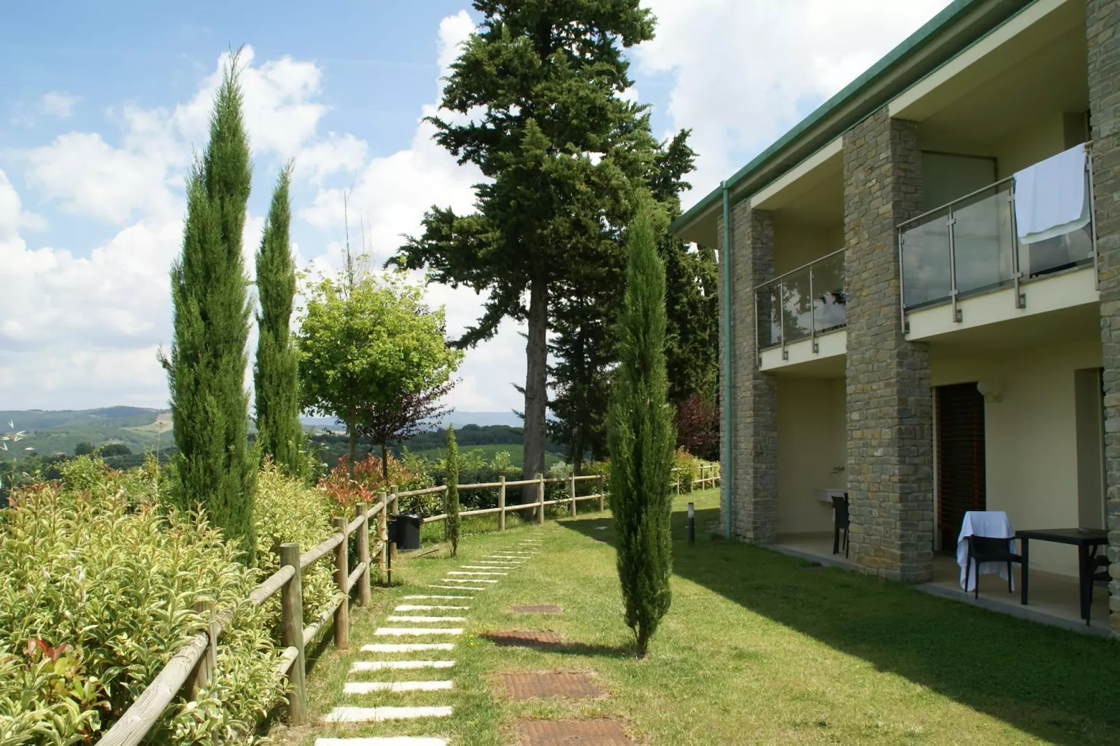 Chianti Village Morrocco B4-Buitenkant zomer