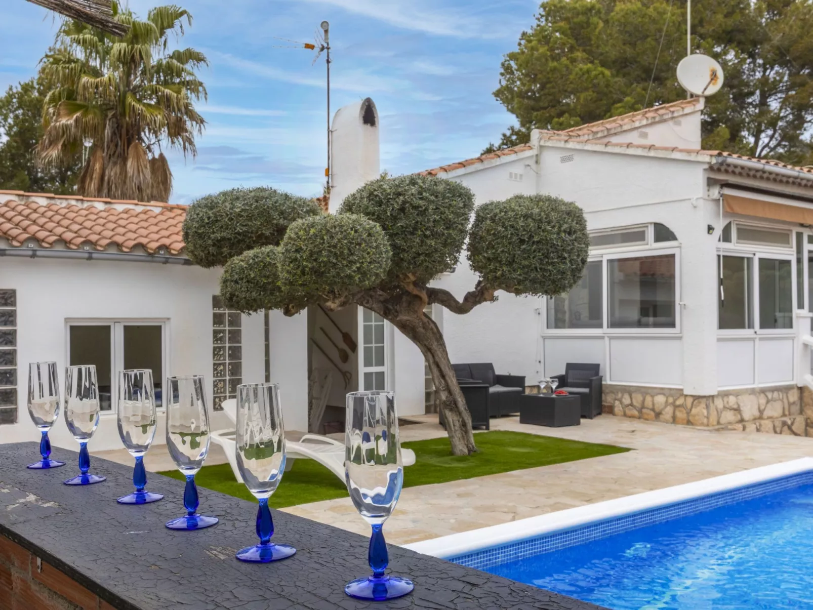 Villa Palmera IV-Buiten
