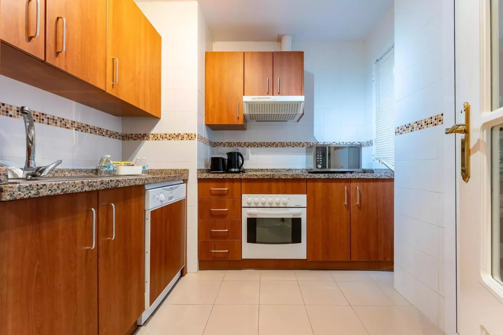 CT 317 - Faro's Playa Marina Apartment-Keuken