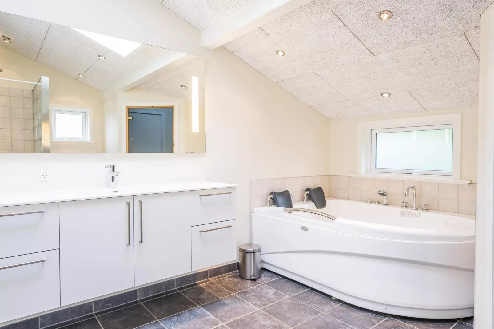 8 persoons vakantie huis in Oksbøl-By Traum-Spa