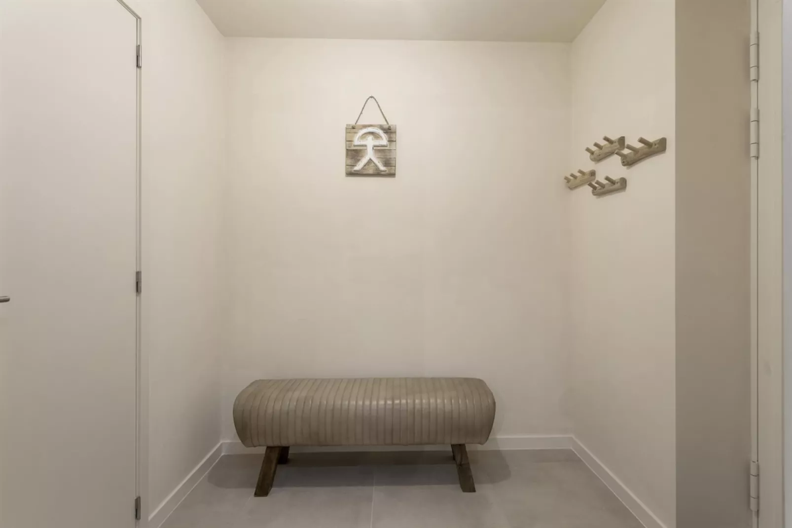 VILLA KARMEL MONASTERY - APARTMENT 8-Overloop