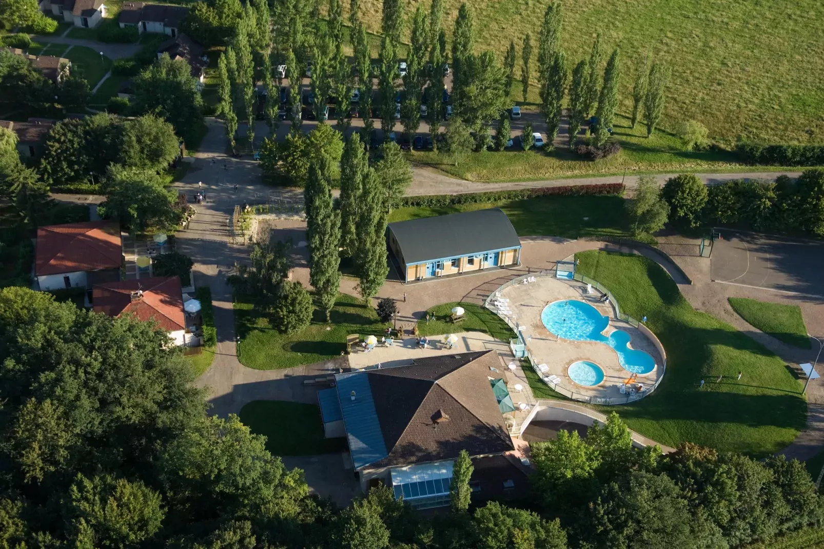 Gîte 2 Pièces 4 Personnes//Semur-en-Auxois-Exterieur winter