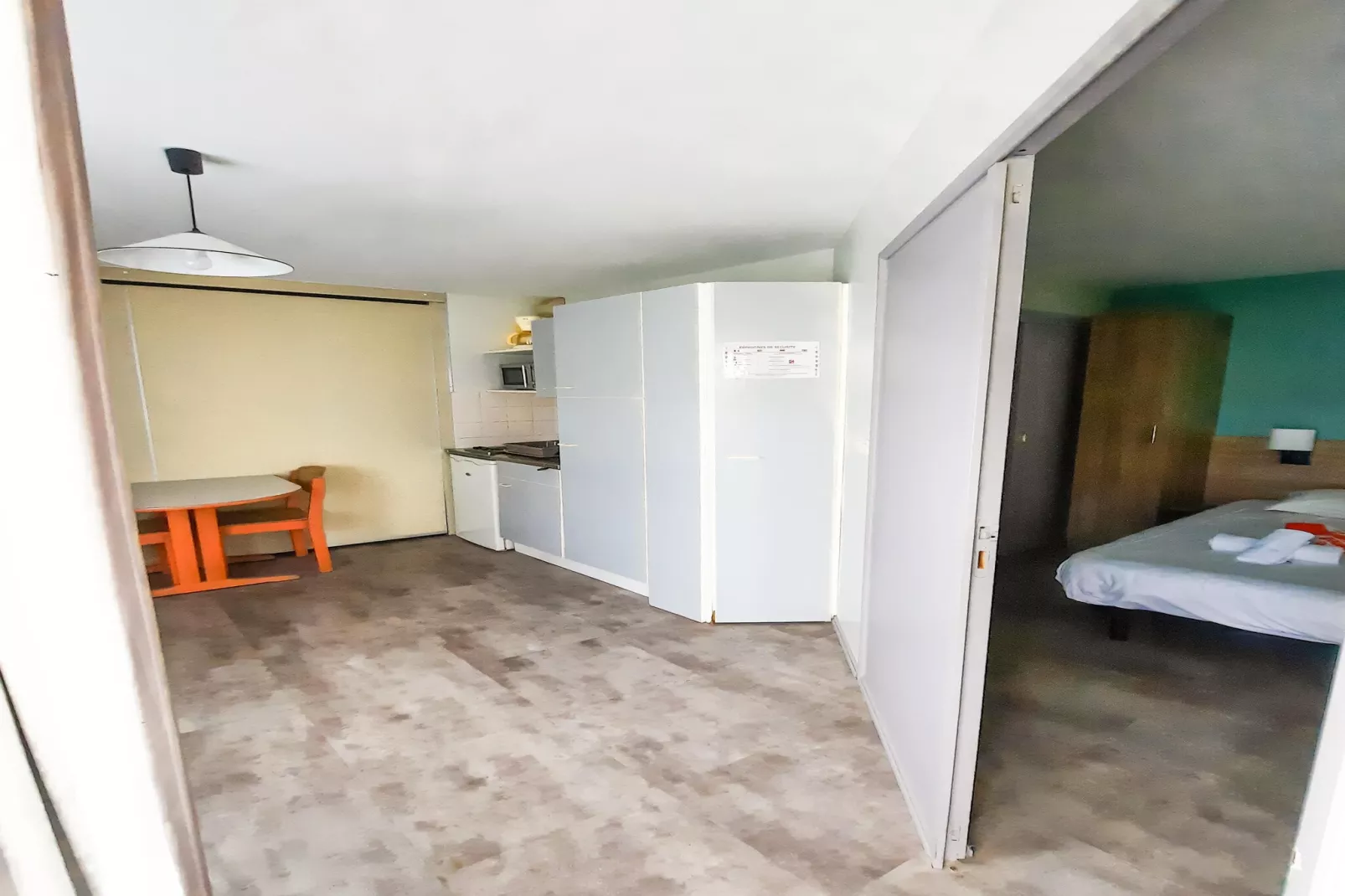 Appartement 1 Pièce 2 Personnes 1 bébé-Image-tags.
