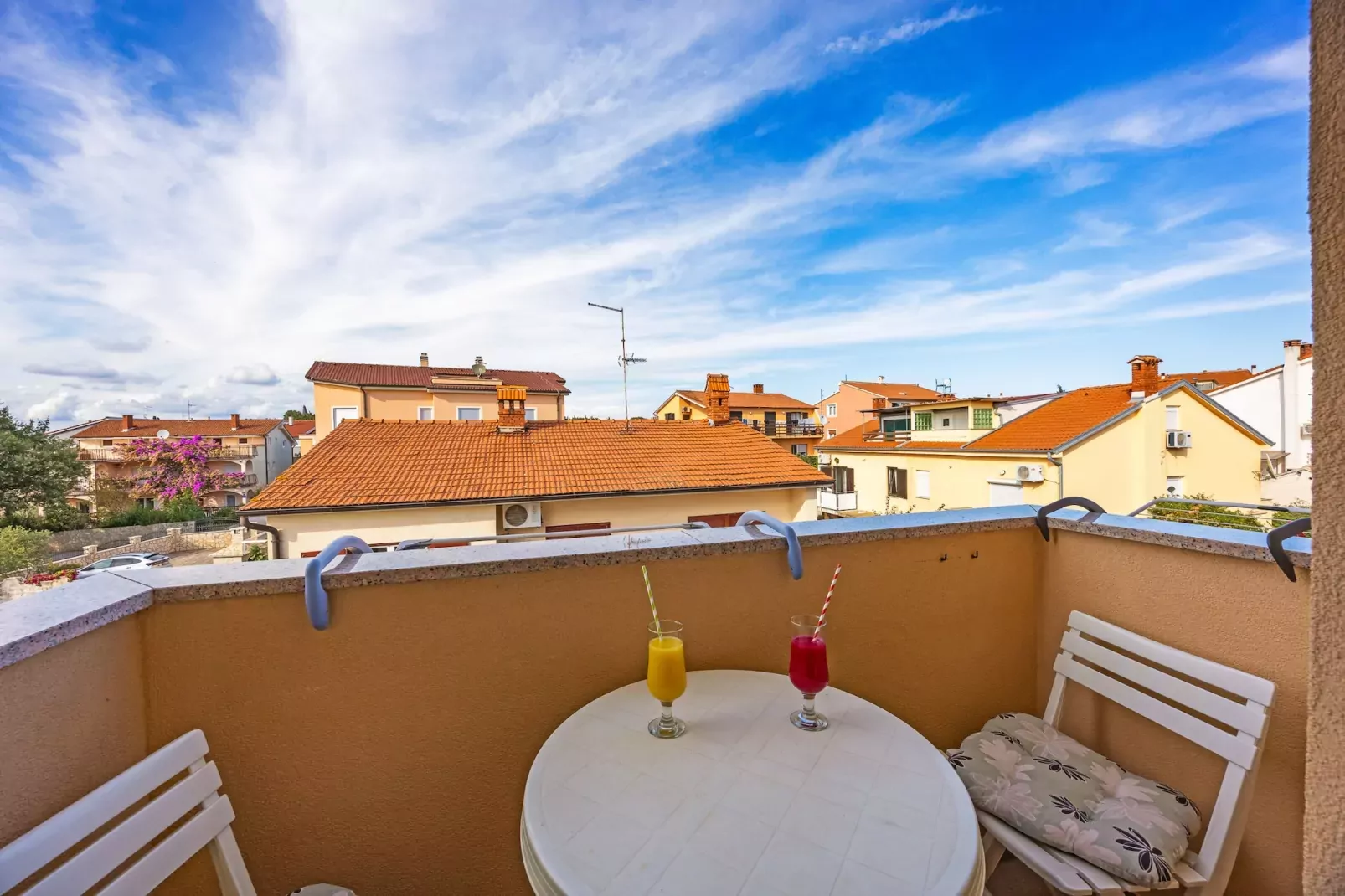 Mijic Studio 1 - 250 m to the Beach-Terrasbalkon