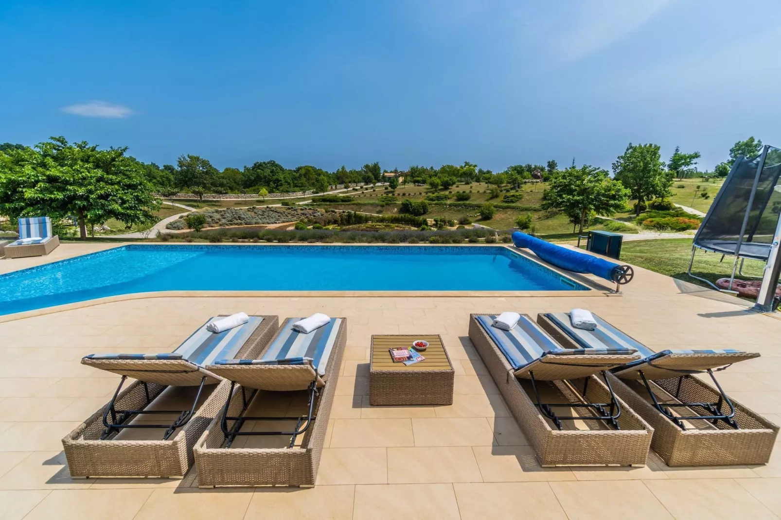 Villa Arkaim with Private Pool-Zwembad